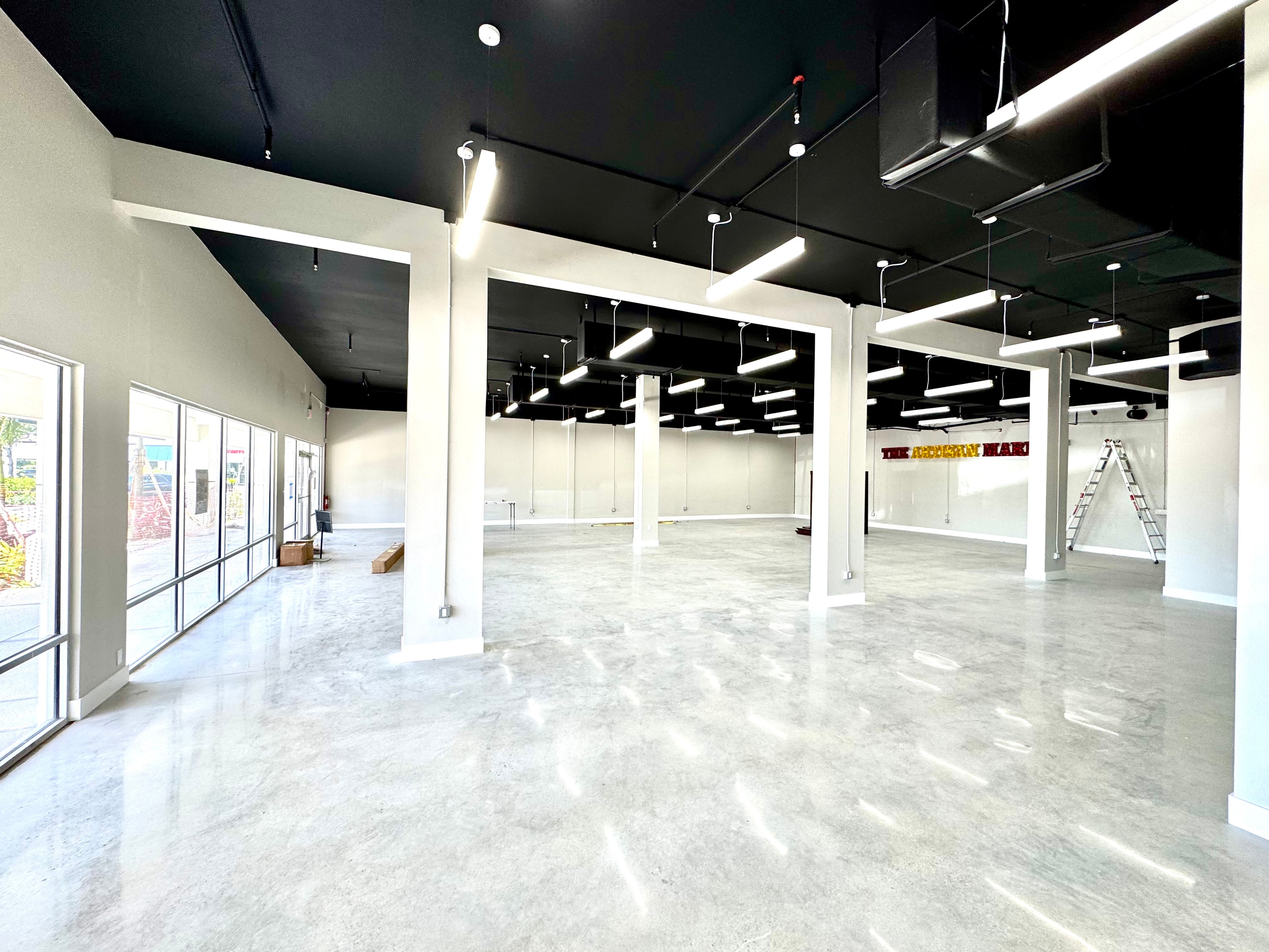 8793 Tamiami interior with back office area