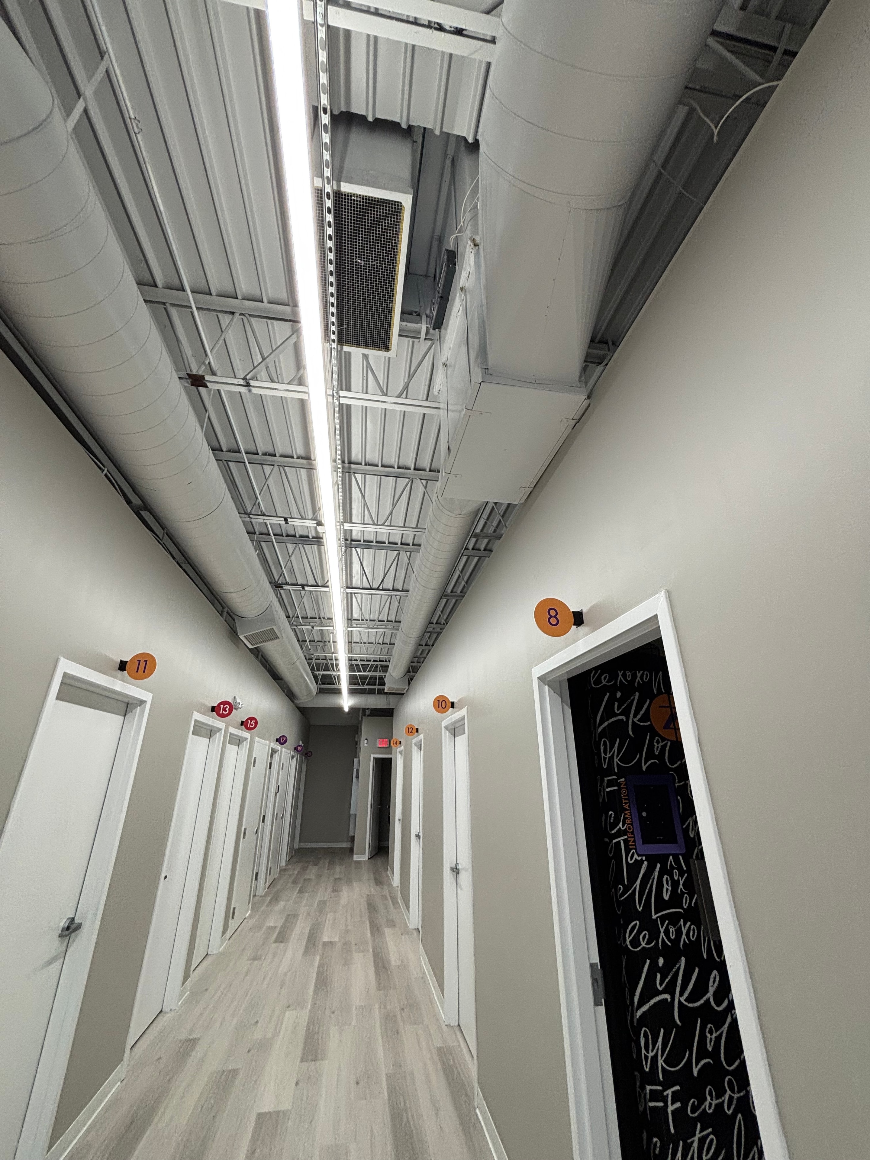 Zoom Tan tanning bed room corridor